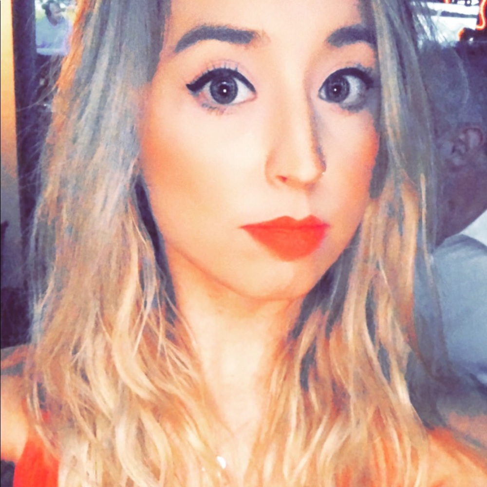 Meet your Posher, Amanda